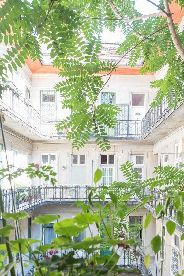 Nice "Trabi" Apartment In The City Budapest Exteriör bild